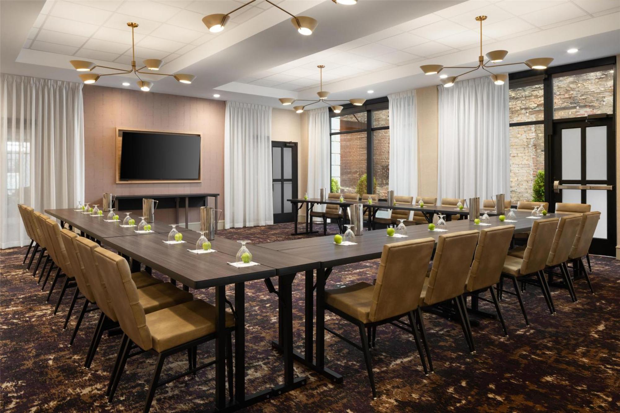 Hilton Garden Inn Greenville University Area Exterior foto
